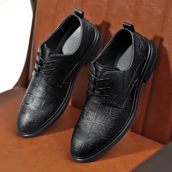 2024 Мужская кожаная обувь Повседневные мужские кроссовки Модные кроссовки на плоской подошве Удобные трендовые модные туфли ручной работы Zapatillas