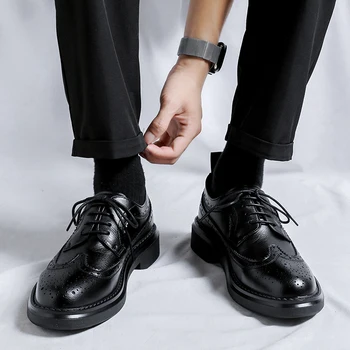  Британский стиль Мужская Wingtip Оксфордская обувь ручной работы Мягкая кожа Мужское платье Обувь Классическая деловая вечеринка Вечерняя обувь для мужчин